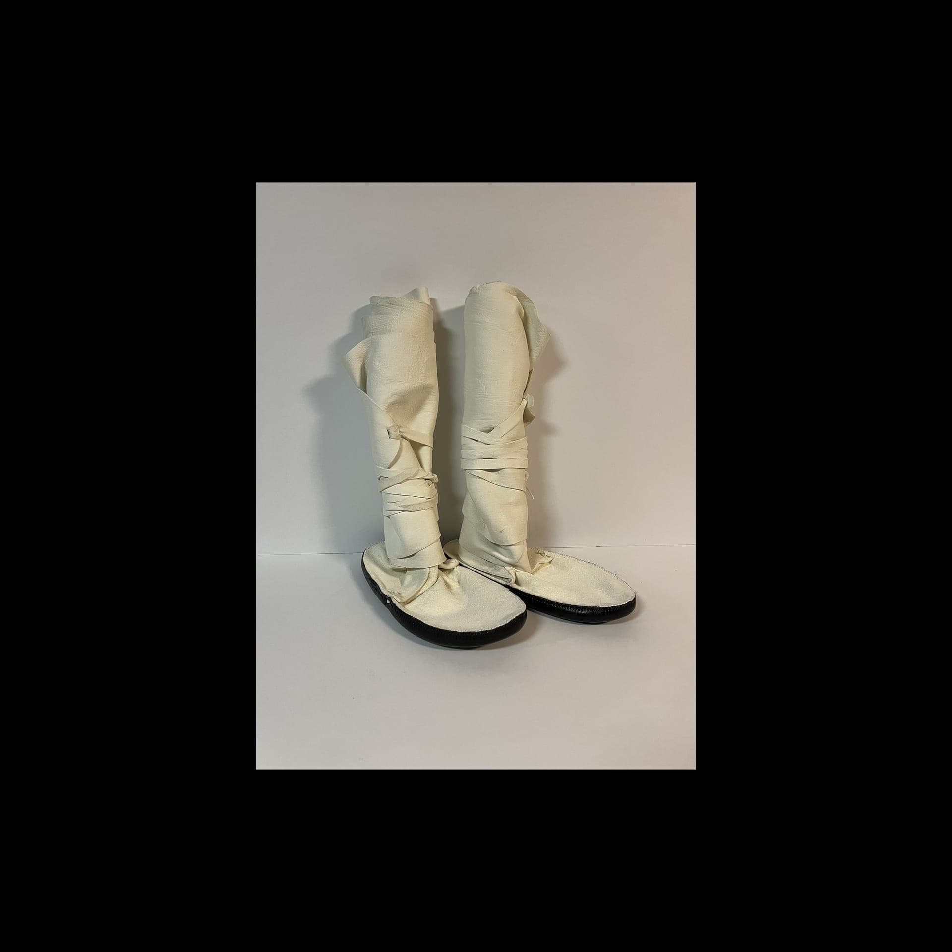 Women’s Buckskin Moccasins